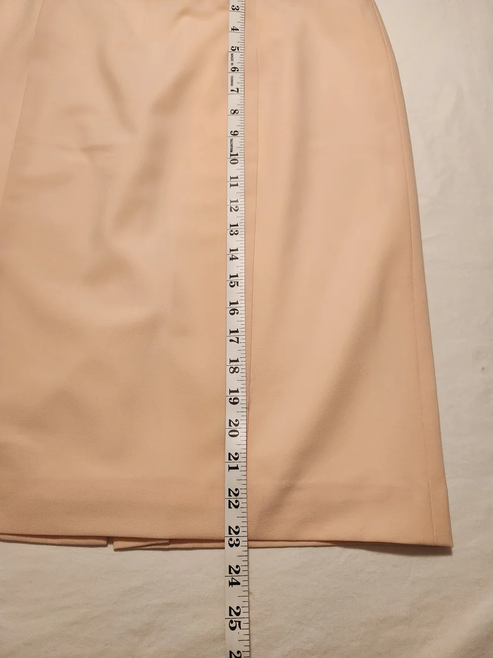 Laura Pale Blush Pink Lined Pencil Skirt Size 14 Back Slit